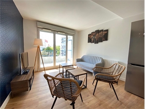 t5 à la location -   69100  VILLEURBANNE, surface 84 m2 location t5 - UBI481552628